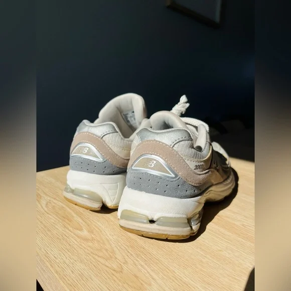 New Balance 2002R - Picture 4 of 8